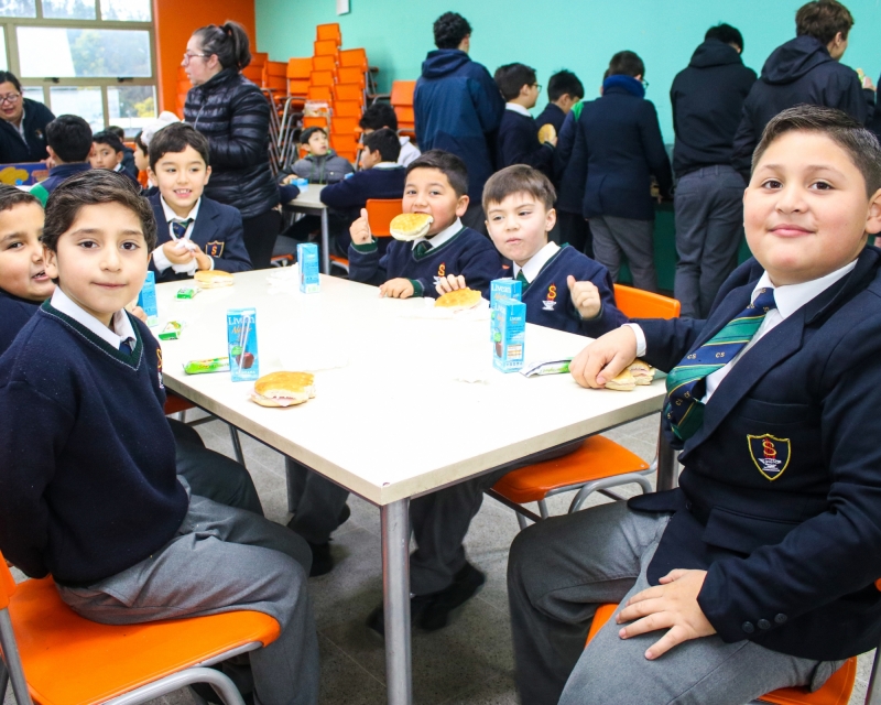 Comunidad educativa valora la asistencia perfecta