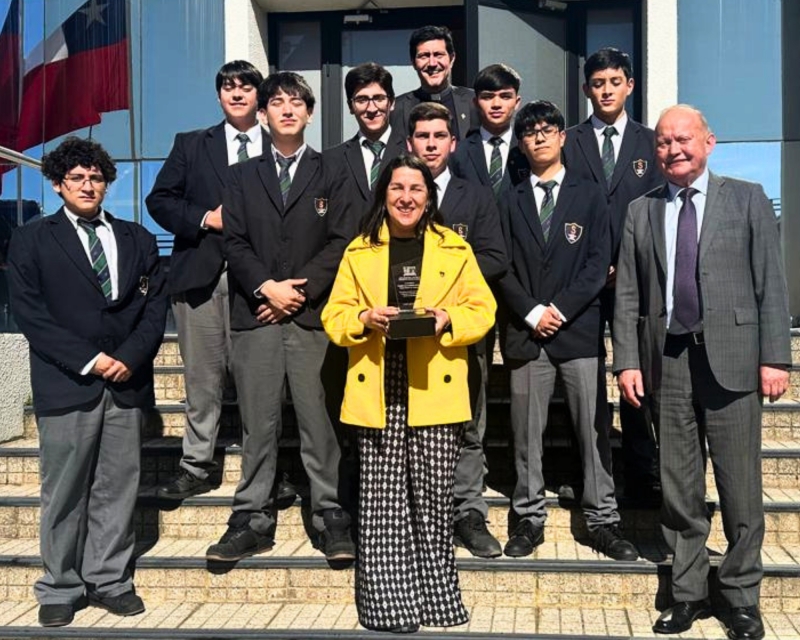 Colegio Salesiano recibe reconocimiento “Colegios que Impulsan el Futuro” por su aporte a la Educación Técnico Profesional